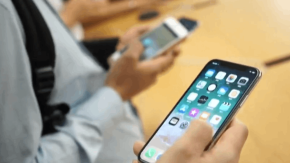 IA genera escasez de microchips: anticipan alza de precios de teléfonos y notebooks