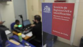 Cobraban por trámites migratorios: Registro Civil presenta querella por estafa contra falsos funcionarios