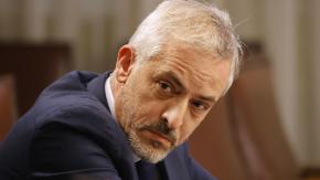 El documento firmado por Luis Thayer en el SERMIG que flexibilizó requisitos clave para el ingreso de haitianos a Chile