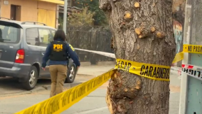 Joven muere tras ser baleado en plena vía pública en Cerro Navia: sujetos le dispararon 20 veces
