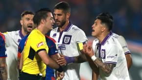 “Cobra el penal pos…”: Esto le dijo al árbitro jugador de Deportes Concepción que fue expulsado ante la U
