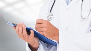 Mujer pasó 4 años creyendo que tenía cáncer por diagnóstico erróneo: Hospital de Iquique deberá pagarle $60 millones