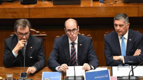Arrau informa que presos ya están usando overoles amarillos y azules y entrega plan de seguridad con 65 tareas