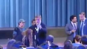 En primera persona: Cómo fue la funa al ministro Undurraga, su crítica a Amparo Noguera y los insultos de los actores