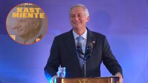 "Mírenme de perfil, yo me encuentro bastante armónico": Presidente Kast bromea con su imagen en folleto del PS
