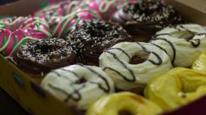 Día de la Dona: Así te puedes llevar hasta 12 donas gratis este viernes 5 de junio