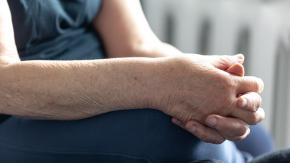 ¿Qué es la sarcopenia? Claves de una enfermedad silenciosa a los músculos que se acentúa después de los 60