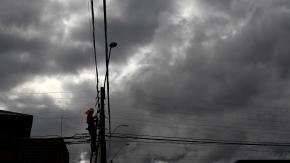 Más allá de la compensación: experto aclara qué pueden reclamar los afectados por cortes de luz durante un sistema frontal