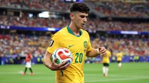 Jugó el Mundial: Futbolista australiano es detenido tras dar positivo por cocaína