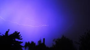 Emiten aviso meteorológico por tormentas eléctricas para HOY en tres regiones del país 