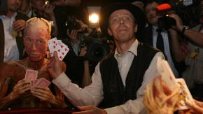 Muere Gunther von Hagens, el polémico anatomista que exhibía cadáveres: su cuerpo será conservado en silicona