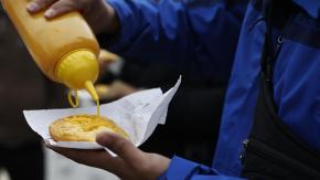 ¿Con ganas de sopaipillas? El frío sí puede hacer que sientas más ganas de comer: esta es la razón