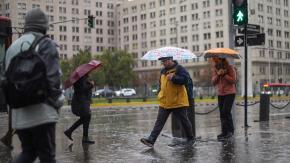 Nuevo sistema frontal llegará a Santiago durante el fin de semana: ¿A qué hora y dónde comienza la lluvia?