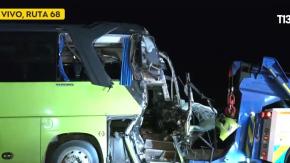 Ruta 68: Más de 20 lesionados tras colisión entre bus y camión