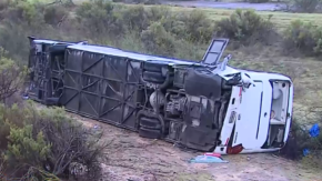 Bus volcó en la Ruta 68 a la altura de Curacaví en pleno sistema frontal: hay 15 lesionados Bus volcó en la Ruta 68 a la altura de Curacaví en pleno sistema frontal: hay 15 lesionados