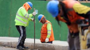 Empleo según actividad económica: Transporte al alza y el sector que presenta el mayor descenso