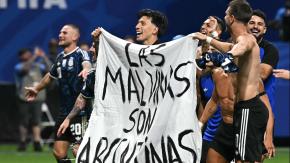 Las sanciones que arriesga Argentina tras exhibir lienzo de las Malvinas ante Inglaterra en el Mundial