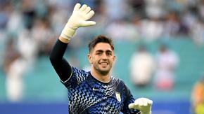 Convocado al Mundial y elogiado por ayudante de Guardiola: Así juega el posible nuevo arquero de Colo-Colo