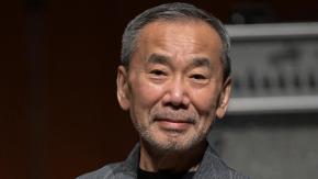 Murakami lanza nuevo libro y defiende que sus novelas son "diferentes" a lo que hace la IA
