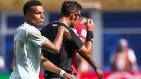 VIDEO | El gesto de Kylian Mbappé al árbitro argentino Facundo Tello tras fallar un penal frente a Marruecos