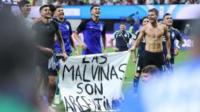 ¿Argentina puede perder jugadores para la final?: Este es el posible castigo por el lienzo "Las Malvinas son argentinas"