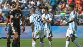 "Qué asco de arbitraje, nos están jodiendo a España": Las reacciones de las redes sociales frente al árbitro en la final del Mundial