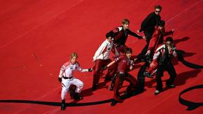 VIDEO | BTS presentó "Dynamite" en la final del Mundial 2026