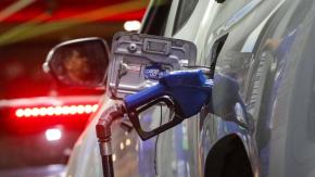 Entre $100 y $155: ENAP confirma nueva baja en el precio de los combustibles