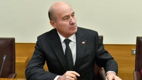 Pese a caída del Imacec y desempleo de 9,4%, ministro Quiroz afirma que "No hay visos de recesión"