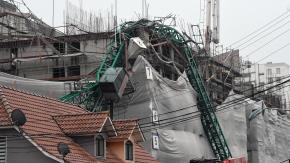 Grúa pluma cayó sobre casas en Coquimbo: Esto dijo la empresa sobre incidente y cómo ayudará a familias afectadas