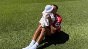Alexis Sánchez comparte especial reflexión junto a tiernas e inéditas fotos de su hija, Bela