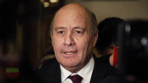 "No está arriba de la mesa": Quiroz descarta propuesta de senador Araya de rebajar impuesto a los combustibles para retomar diálogo