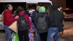 Ante posible crecimiento de caudal de río Mapocho: Intentan desalojar campamento en Talagante