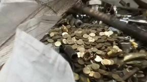 Más de un millón de monedas de $10 iban ocultas rumbo a China: El millonario intento de contrabando que investiga la Fiscalía