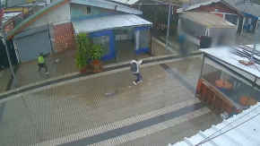 Caen dos implicados en atraco a camión de valores en Franklin: otro sigue prófugo 