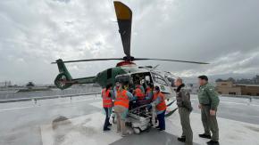 Rescatan en helicóptero a adulta mayor aislada por inundaciones en Pencahue