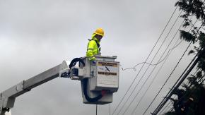 De hasta 8 horas: anuncian corte de luz en 12 comunas de la región Metropolitana para este lunes 3