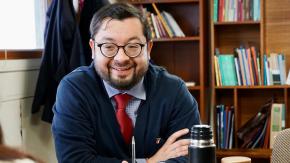 "No soy un consumidor, jamás lo he sido": La defensa del exseremi de Culturas de Los Lagos que renunció tras positivo en examen de drogas