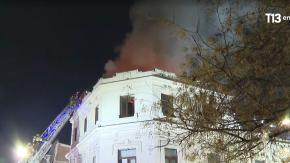 Incendio se registró en histórico edificio del barrio Brasil: siniestro afectó locales comerciales y viviendas