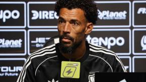 "Conozco a Marcelo Salas, Iván Zamorano y "Mago" Valdivia": Sigue el MINUTO a MINUTO de la conferencia de prensa de Vozinha en Colo-Colo