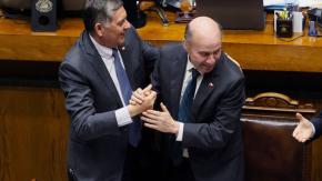 Aprobación de megarreforma: Quiroz dice que "Chile comienza nuevamente a crecer" y Alvarado responde a alcaldes de oposición
