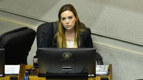 Tras tratar de "señora de feria" a Fabiola Campillai: RN lleva a Camila Flores al Tribunal Supremo