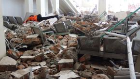 Más de 40 muertos tras el terremoto de magnitud 7,7 en Indonesia