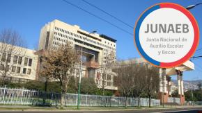 Realizan allanamientos simultáneos por presuntas coimas en licitaciones de Junaeb: parlamentarios estarían involucrados