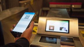 Reportan caída del sistema de pago con QR en micros, metro y Tren Nos-Estación Central