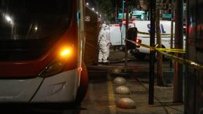 Conductor huyó: mujer muere tras ser atropellada por bus RED en La Granja