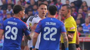 VIDEO | "¡Vendehumo, jugaste acá!": El tenso cruce entre Correa y Zaldivia durante el Superclásico 200