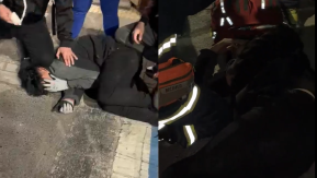 Motociclista atropelló a peatón y fue golpeado por transeúntes: fue acusado de robar celulares