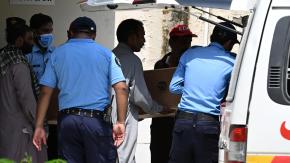 Mueren 14 bebés en incendio en hospital de Pakistán