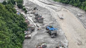 Qué es un GLOF, el "tsunami" de tierra que habría provocado la catástrofe en Nepal